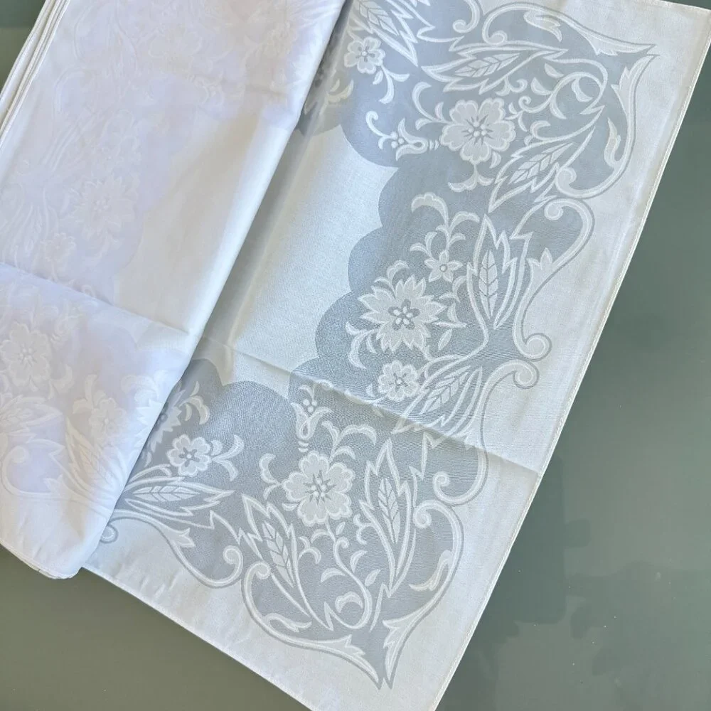 Set of 10 white napkins Floral cotton polyester 17
